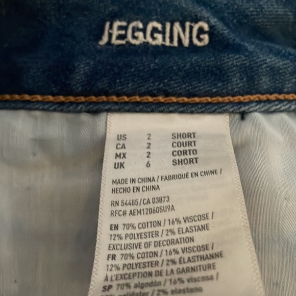 American Eagle skinny jeans. Sz 2 short stretch - Picture 4 of 4